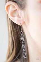 Load image into Gallery viewer, Paparazzi Accessories - Victorian Virtue - Black