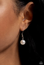 Load image into Gallery viewer, Paparazzi Accessories - Corporate Catwalk - White