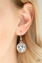 Load image into Gallery viewer, Paparazzi Accessories - A Daring DISCovery - Silver
