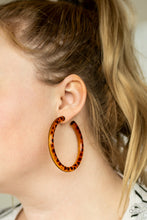 Load image into Gallery viewer, Paparazzi Accessories - Miami Minimalist - Brown
