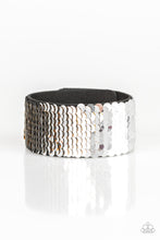 Load image into Gallery viewer, Paparazzi Accessories - Mer-mazingly Mermaid - Gold
