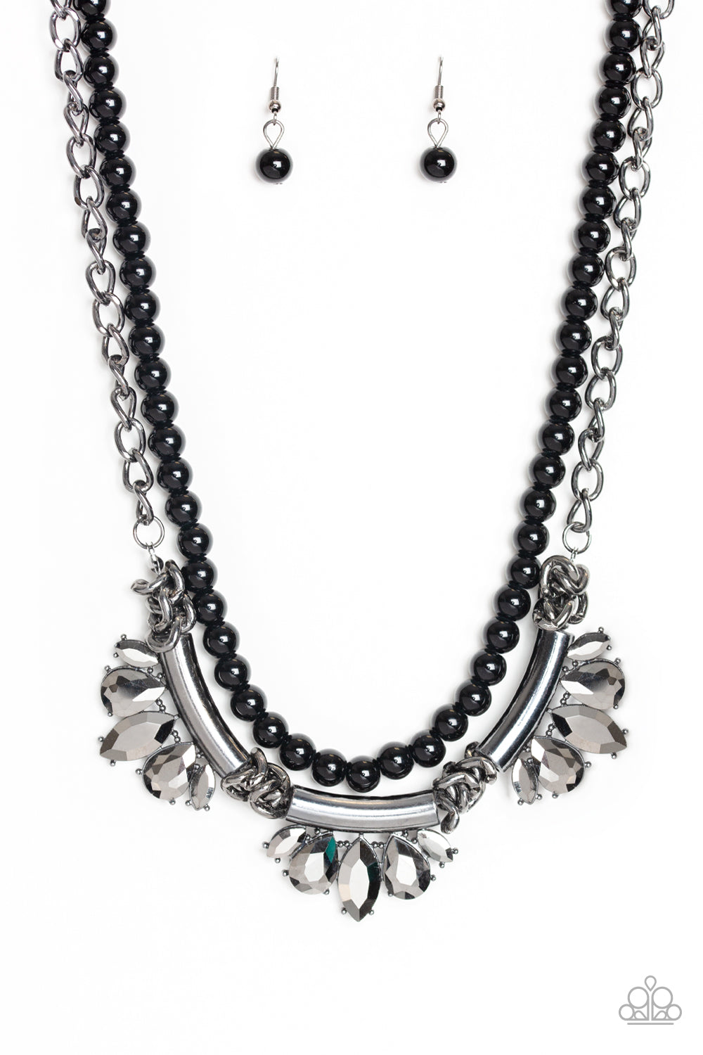 Paparazzi Accessories - Bow Before The Queen - Black