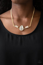 Load image into Gallery viewer, Paparazzi Accessories - Way To Make An Entrance - Gold

