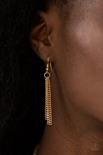 Load image into Gallery viewer, Paparazzi Accessories - Way To Make An Entrance - Gold
