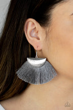 Load image into Gallery viewer, Paparazzi Accessories - Fox Trap - Silver
