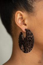 Load image into Gallery viewer, Paparazzi Accessories - Hit Or HISS - Black
