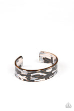Load image into Gallery viewer, Paparazzi Accessories - Glaze Daze - Black
