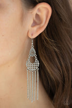 Load image into Gallery viewer, Paparazzi Accessories - Insane Chain - Silver
