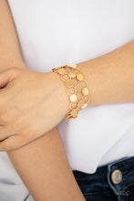 Load image into Gallery viewer, Paparazzi Accessories - Cast a Wider Net - Gold

