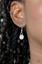 Load image into Gallery viewer, Paparazzi Accessories - Gladiator Glam - Black
