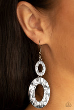 Load image into Gallery viewer, Paparazzi Accessories - Bring On The Basics - Black
