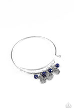 Load image into Gallery viewer, Paparazzi Accessories - GROWING Strong - Blue
