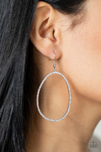 Load image into Gallery viewer, Paparazzi Accessories - OVAL-ruled! - White
