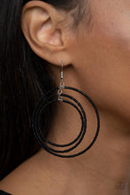 Load image into Gallery viewer, Paparazzi Accessories - Colorfully Circulating - Black
